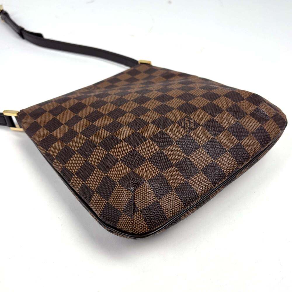 LOUIS VUITTON Brown Damier Shoulder Bag - Picture 2 of 6